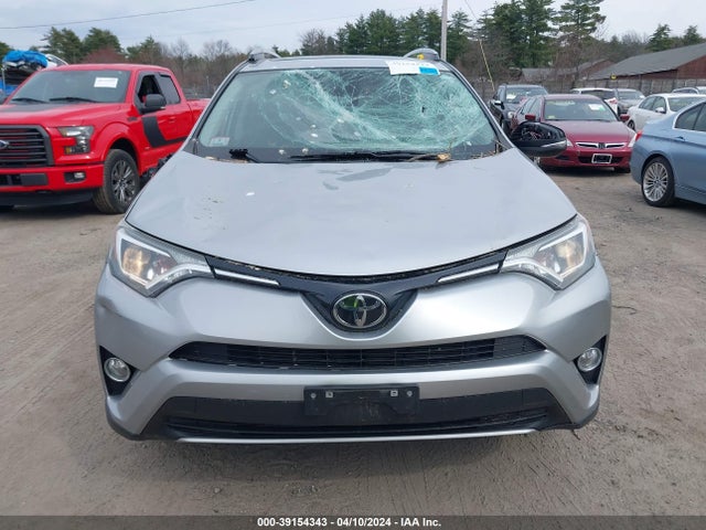 Toyota Rav4 Xle 2017 2T3RFREV6HW664373 Image 12
