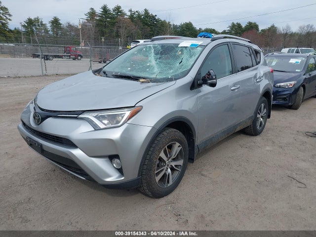Toyota Rav4 Xle 2017 2T3RFREV6HW664373 Image 2