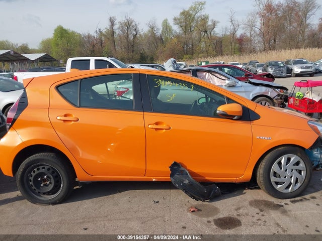 Toyota Prius C Two 2015 JTDKDTB30F1104674 Image 14
