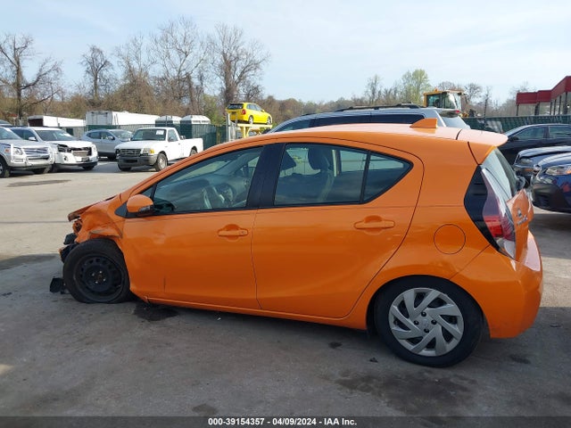 Toyota Prius C Two 2015 JTDKDTB30F1104674 Image 15