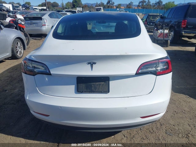 Tesla Model 3 Long Range Dual Motor All-wheel Drive 2022 5YJ3E1EB5NF341093 Image 16