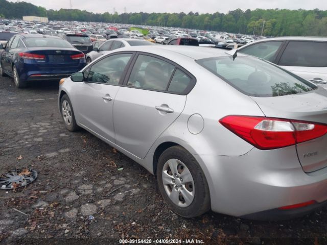 KNAFK4A67F5411824 KIA FORTE LX