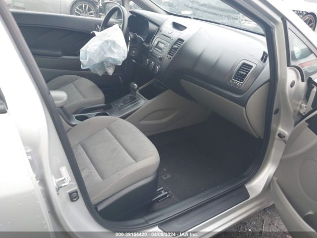 KNAFK4A67F5411824 KIA FORTE LX