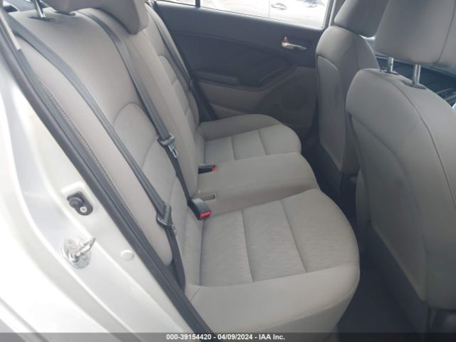 KNAFK4A67F5411824 KIA FORTE LX