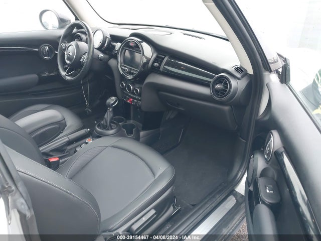 2019 MINI HARDTOP WMWXP5C58K2L07385 Photo 4