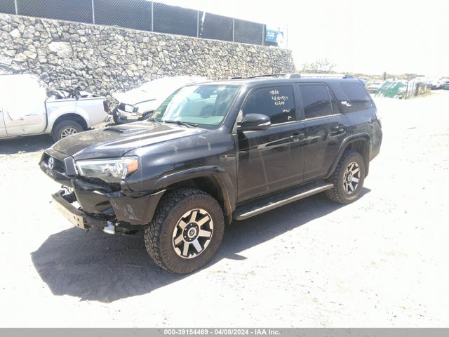 Toyota 4runner 2018 JTEBU5JR1J5553666 Image 2