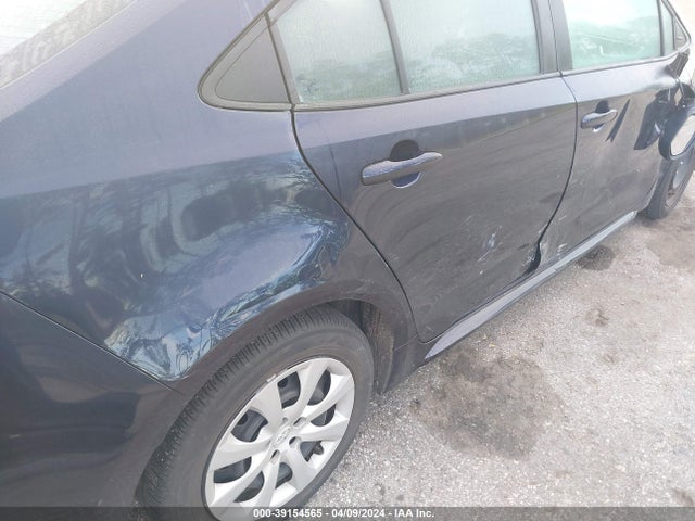 Toyota COROLLA LE 2022 5YFEPMAE8NP333806 Image 17