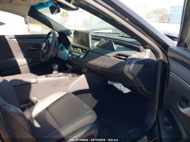 58ADA1C11RU044978 Lexus ES 300H