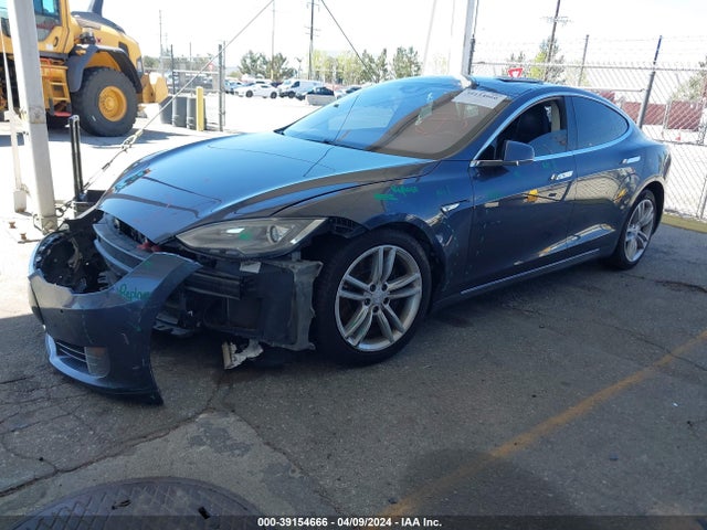Tesla Model S 60/70/85 2015 5YJSA1H12FF096474 Image 2