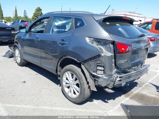 JN1BJ1CP8JW153814 Nissan Rogue Sport Sv