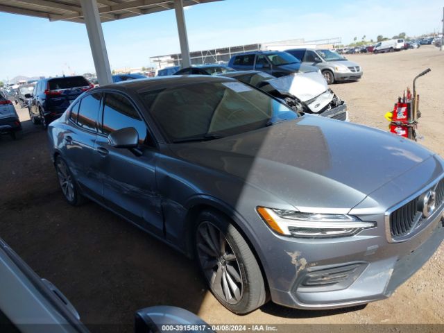 2019 Volvo S60 T5 Momentum მანქანა იყიდება აუქციონზე, vin: 7JR102FK7KG018127, აუქციონის ნომერი: 39154817