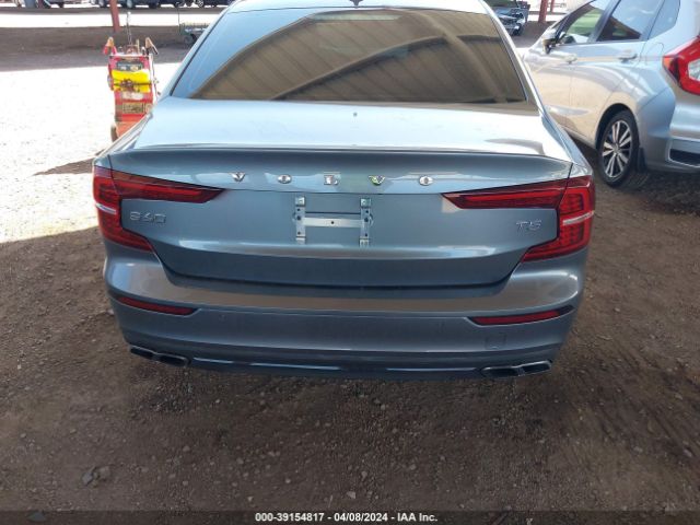 7JR102FK7KG018127 Volvo S60 T5 Momentum