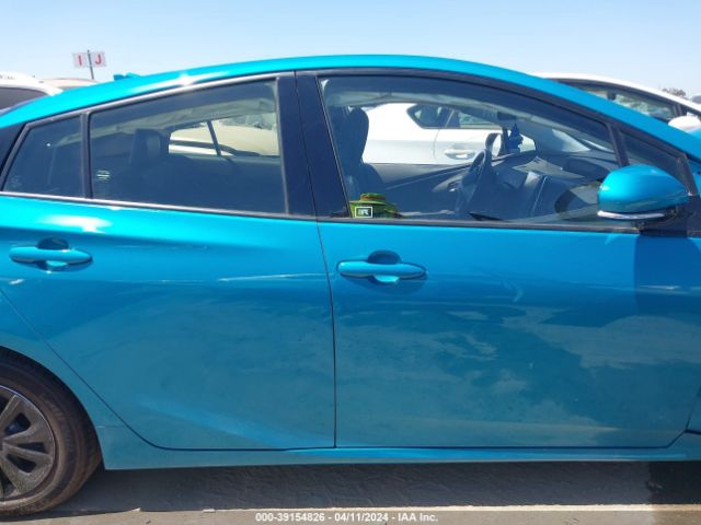 JTDKARFP7H3068014 Toyota Prius Prime Premium