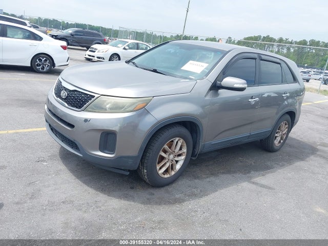 KIA SORENTO LX 2014 5XYKT4A66EG425623 Image 2