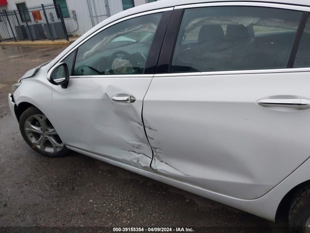 Chevrolet Cruze Premier Auto 2018 1G1BF5SM9J7100636 Image 20