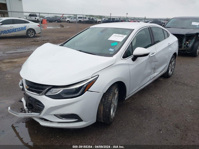 Chevrolet Cruze Premier Auto 2018 1G1BF5SM9J7100636 Image 2