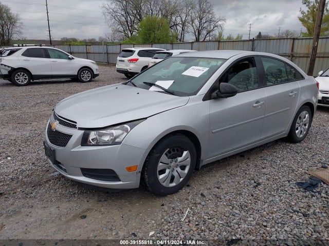 Chevrolet Cruze Ls Auto 2014 1G1PA5SH1E7448802 Image 2