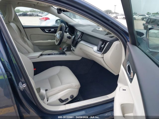 7JR102FK6KG006003 Volvo S60 T5 Momentum