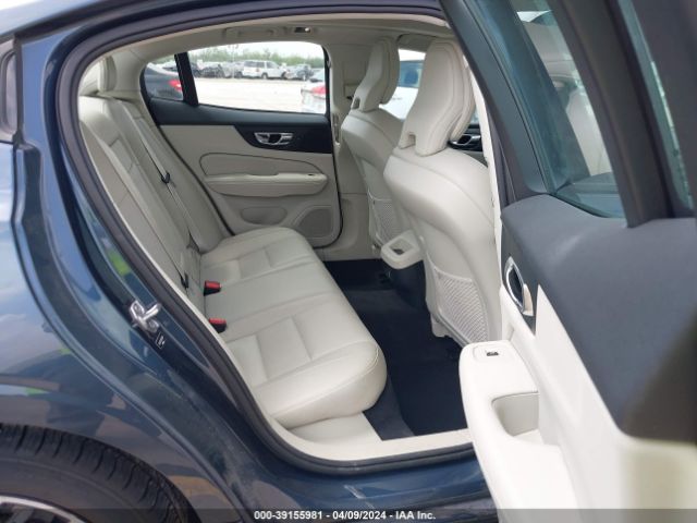 7JR102FK6KG006003 Volvo S60 T5 Momentum