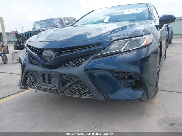Toyota CAMRY SE 2018 4T1B11HK1JU648924 Image 18