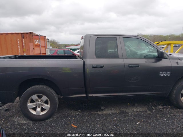 RAM 1500 Express Quad Cab 4x4 6'4 Box 2018 1C6RR7FGXJS302080 Image 13