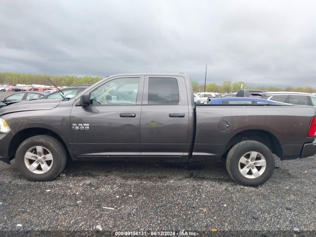 RAM 1500 Express Quad Cab 4x4 6'4 Box 2018 1C6RR7FGXJS302080 Image 14