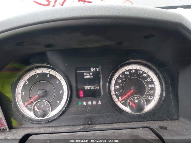 RAM 1500 Express Quad Cab 4x4 6'4 Box 2018 1C6RR7FGXJS302080 Image 7