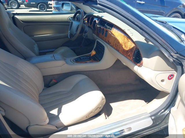 1998 JAGUAR XK8 SAJGX224XWC024790 Photo 4