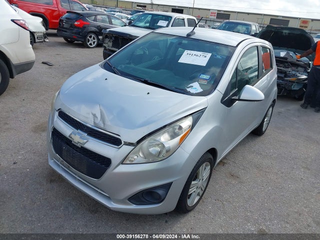 Chevrolet Spark 1lt Auto 2014 KL8CD6S90EC537725 Image 2
