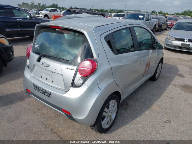Chevrolet Spark 1lt Auto 2014 KL8CD6S90EC537725 Image 4