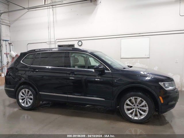 3VV2B7AX0JM152271 Volkswagen Tiguan 2.0t Se/2.0t Sel
