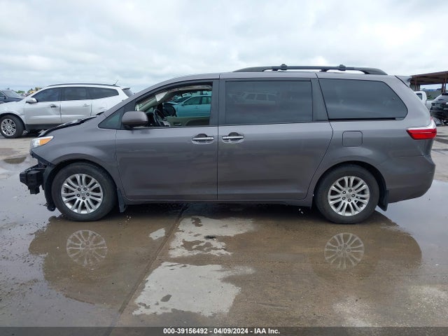 Toyota Sienna Xle 8 Passenger 2015 5TDYK3DC6FS623342 Image 15