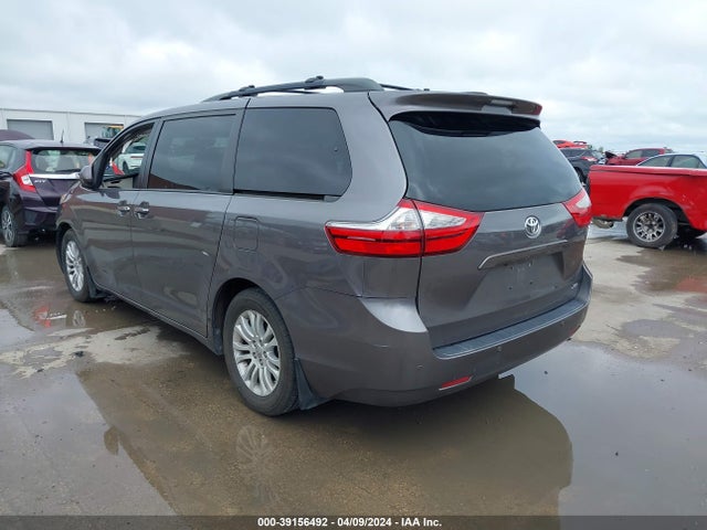 Toyota Sienna Xle 8 Passenger 2015 5TDYK3DC6FS623342 Image 3