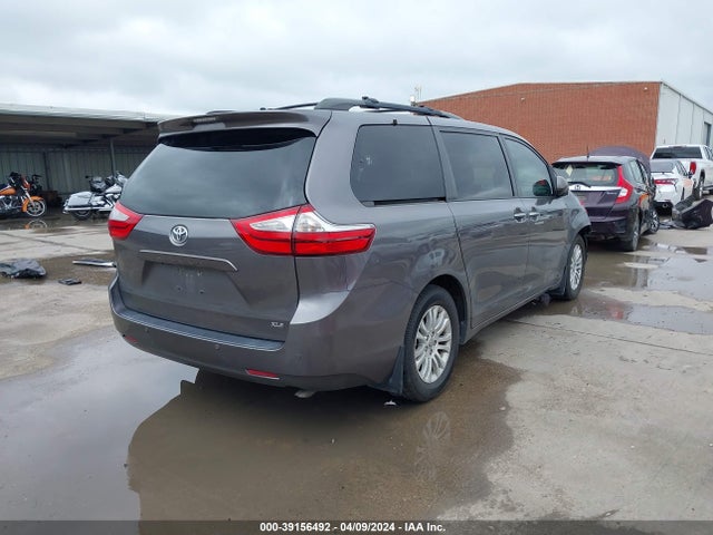 Toyota Sienna Xle 8 Passenger 2015 5TDYK3DC6FS623342 Image 4