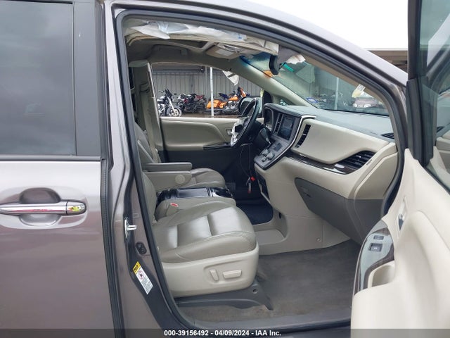 Toyota Sienna Xle 8 Passenger 2015 5TDYK3DC6FS623342 Image 5