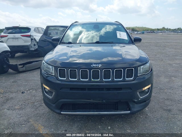 3C4NJCCB7JT369153 Jeep Compass Limited Fwd