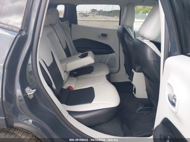 3C4NJCCB7JT369153 Jeep Compass Limited Fwd