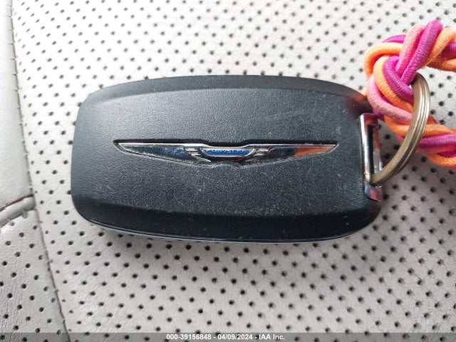 Chrysler Pacifica Limited 2017 2C4RC1GG6HR635877 Image 11
