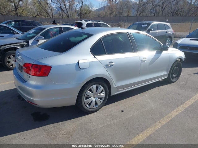 3VWD07AJ9EM245981 Volkswagen Jetta 1.8t Se