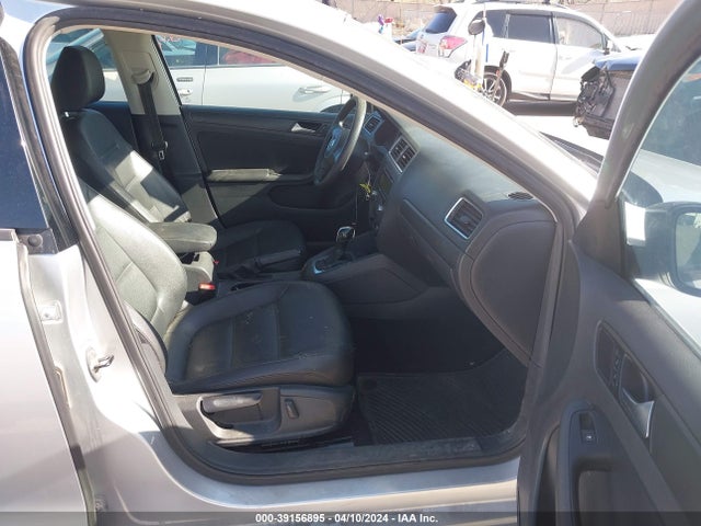 3VWD07AJ9EM245981 Volkswagen Jetta 1.8t Se