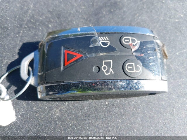 2010 JAGUAR XF SAJWA0FA8AHR70898 Photo 10