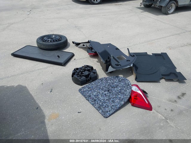 Chevrolet EQUINOX LT 2018 3GNAXSEV6JS551776 Image 12