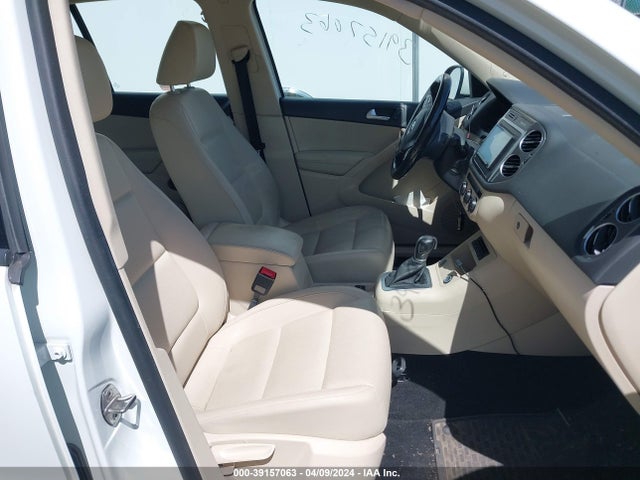 WVGBV7AX3HK021659 Volkswagen Tiguan 2.0t/2.0t S