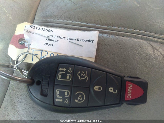 2C4RC1GG0ER373303 Chrysler Town & Country Limited