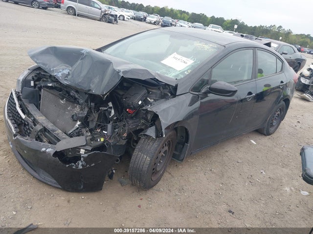 KIA FORTE LX 2018 3KPFL4A73JE256422 Image 2