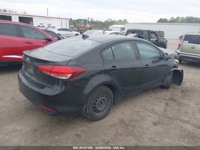 KIA FORTE LX 2018 3KPFL4A73JE256422 Image 4