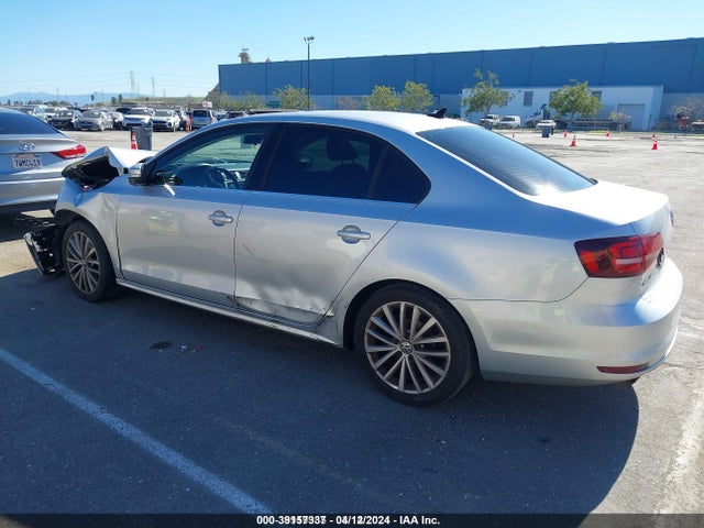 3VWL17AJ2GM367545 Volkswagen 2016
