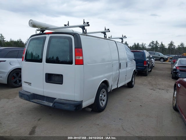 Chevrolet Express 1500 Work Van 2014 1GCSGAFX0E1181519 Image 4