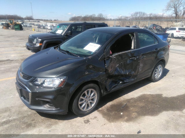 Chevrolet Sonic Lt Auto 2018 1G1JD5SH9J4108306 Image 2