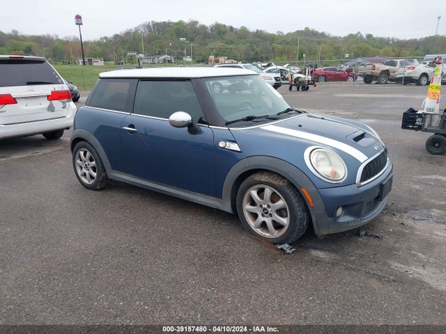 2009 MINI COOPER S WMWMF73559TW88280 Photo 0